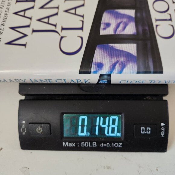 Mary Jane Clark "Close To You" Hardcover Novel - Picture 10 of 10